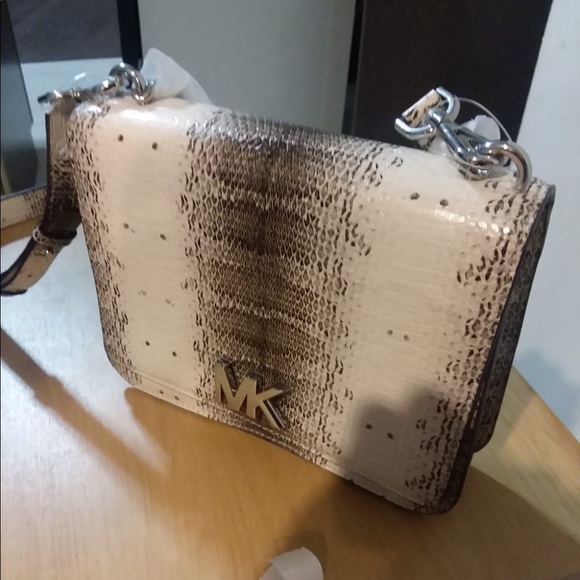 📦SOLD📦Michael Kors Snake Embossed Crossbody - Picture 1 of 4